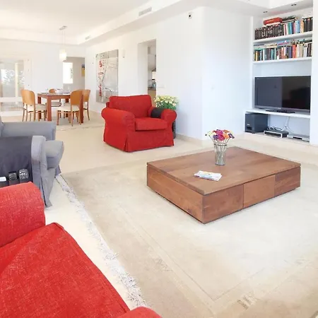 度假居 4 Bedroom Lovely In 马尔韦利亚