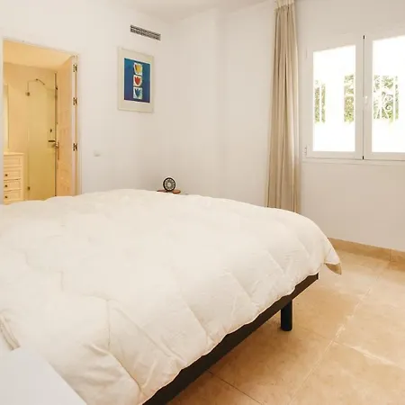 4 Bedroom Awesome In Marbella