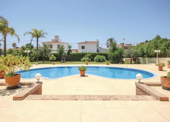 4 Bedroom Lovely In 別荘