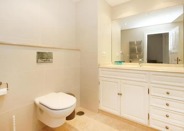 4 Bedroom Lovely In *