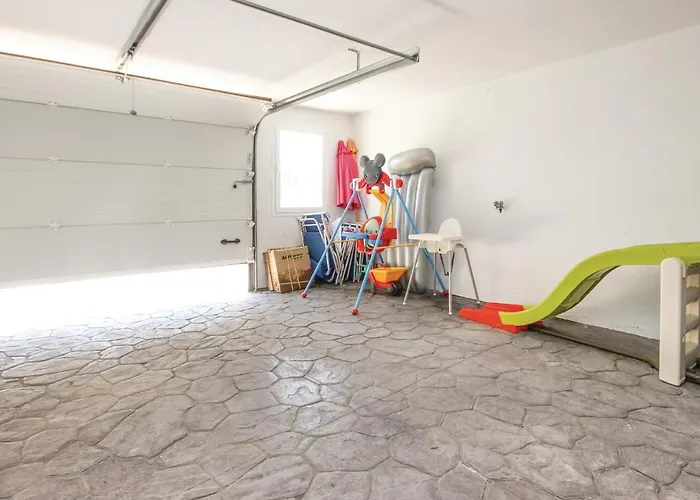 4 Bedroom Lovely In *