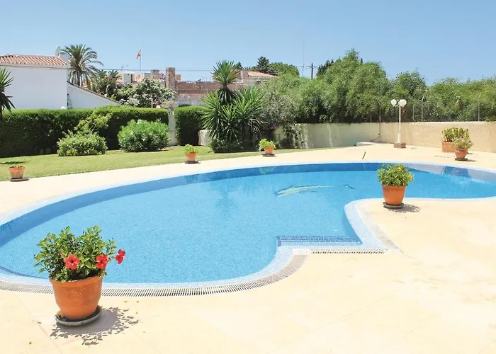 4 Bedroom Lovely In Holiday home