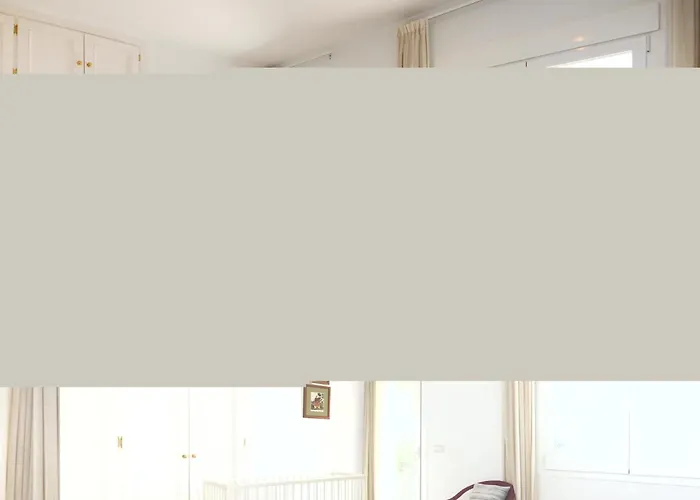 別荘 4 Bedroom Lovely In マルベーリャ