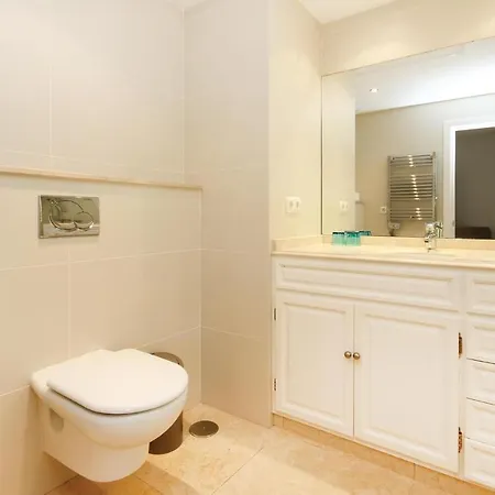 4 Bedroom Lovely In *