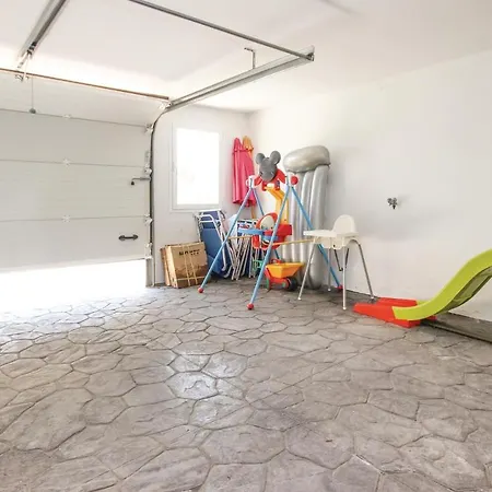 4 Bedroom Lovely In *